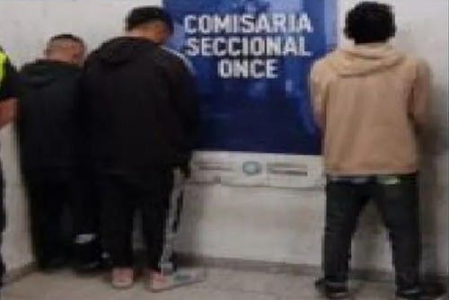 Un vendedor ambulante fue golpeado por cuatro sujetos en un intento de robo en el parque 9 de Julio
