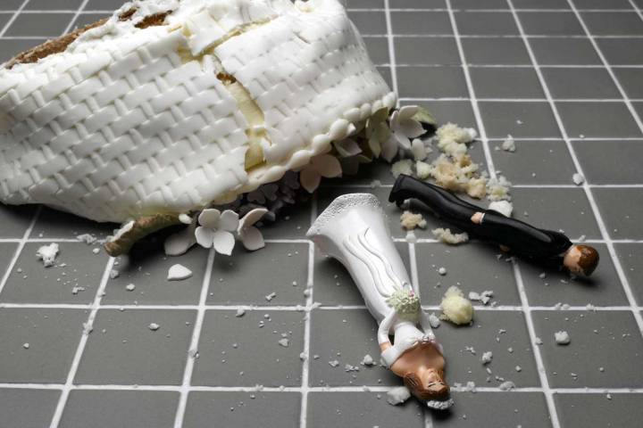 Etiquette Expert Weighs in on Wedding Cake-Smashing Trend (Exclusive)
