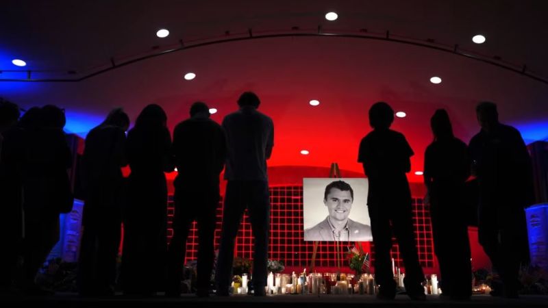 Despiden a varias personas por supuestamente celebrar el asesinato de Charlie Kirk. Parece un esfuerzo coordinado