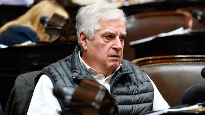 Un diputado cordobés avaló la estabilidad institucional: "Milei debe completar su mandato"