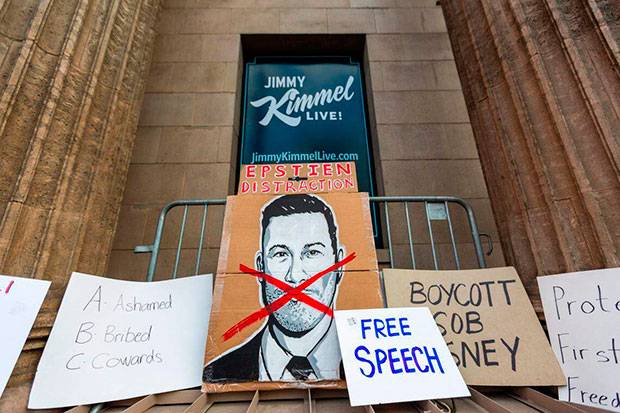 La competencia de Jimmy Kimmel sale en su apoyo: “Todos somos él”