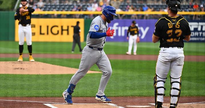Cubs chase Cy Young favorite Paul Skenes, move to cusp of playoff berth with win over Pirates