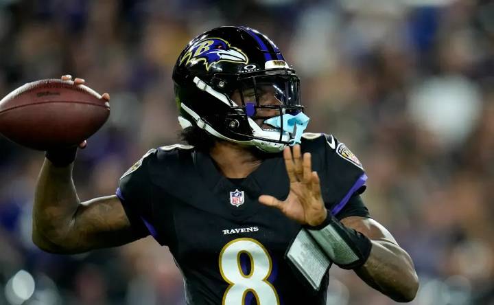 Lamar Jackson reveals what he told Derrick Henry after fumble vs Lions