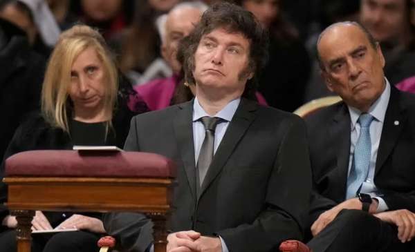 El Gobierno cree que el Congreso echará a Francos y ya piensa cómo volver a nombrarlo