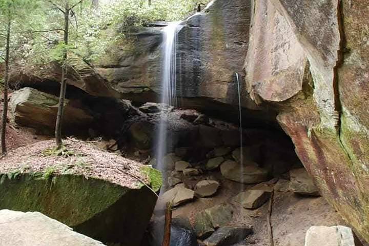 24-Year-Old Man Dies After Falling 40 Feet from Rock Formation