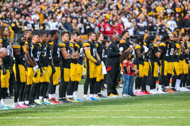 National Anthem Performance Before Steelers-Seahawks Game Captures Attention The Steelers' home opener has the perfect voice to set the stage for their performance. Can they build a win streak? Utsav 