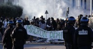 Manifestantes en Francia exigen con actos violentos la renuncia de Emmanuel Macron