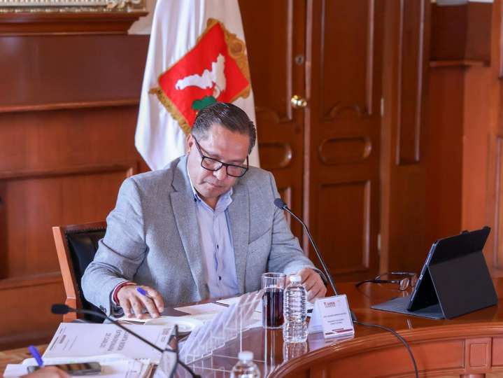 Cabildo de Toluca aprueba por unanimidad licencia temporal al alcalde Ricardo Moreno