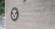 USCIS la agencia de EE.UU. encargada de emitir visados, ahora forma su propia fuerza policial para arrestos últimasa
