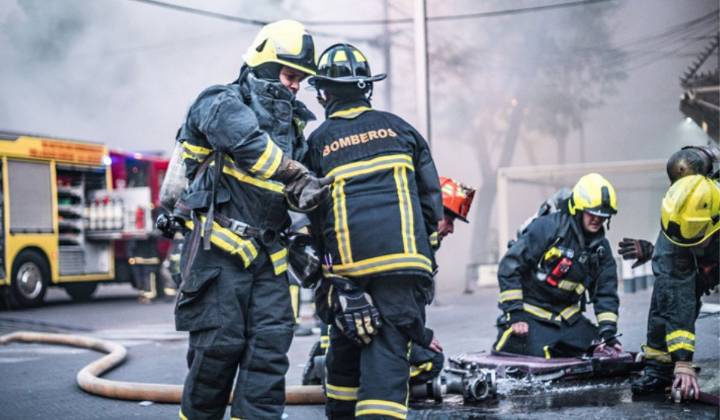 Delincuente ingresó a unidad bomberil y sustrajo motosierra en Curicó