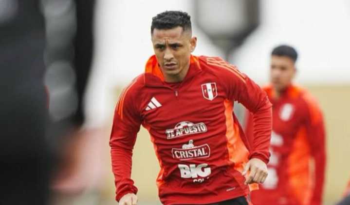 Hinchas peruanos destruyen a Yoshimar Yotún tras su partido ante Uruguay: "Ya no está para marcar"