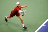Carlos Alcaraz beats rival Jannik Sinner at the U.S. Open for a 6th Slam title and the No. 1 ranking
