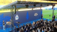 Escotet anuncia que el campo principal del Depor Training Center llevará el nombre de Arsenio Iglesias