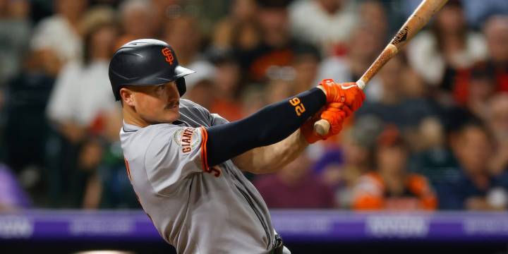 Matt Chapman's two homers power Giants to 10th win in 11 games