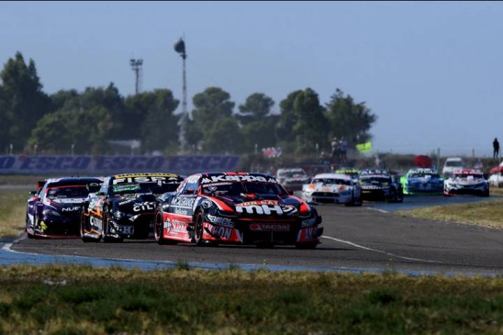 Canapino ganó en el inicio de la Copa de Oro: Martinez llegó 7° y Werner abandonó