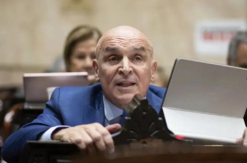 Espert apuntó contra Kicillof por el triple crimen en Florencio Varela