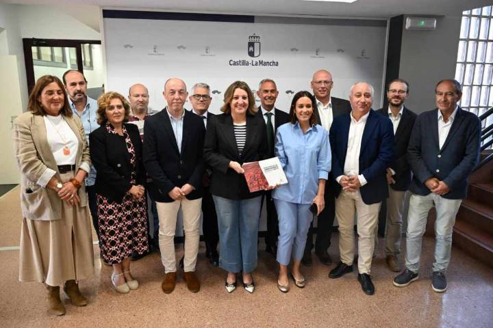 El Plan Estratégico de Comercio Minorista 2025-2030 destina 17 millones y seis ejes de acción