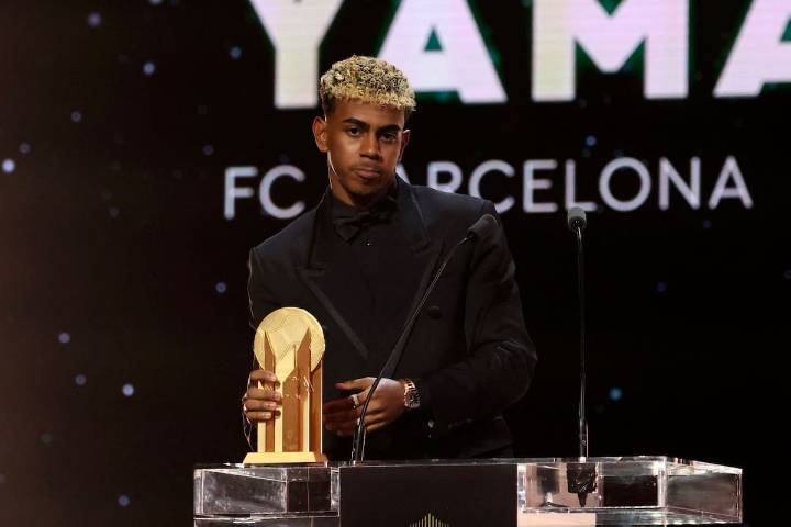 “Aquí ha pasado algo muy raro”. La reacción del padre de Lamine Yamal y su posteo tras perder el Balón de Oro ante Dembélé
