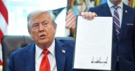 ¿Puede Donald Trump buscar un tercer mandato presidencial? Esto dice la Constitución de EE. UU.