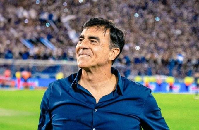 Acuerdo de palabra con Quinteros y debutaría en el clásico ante Racing