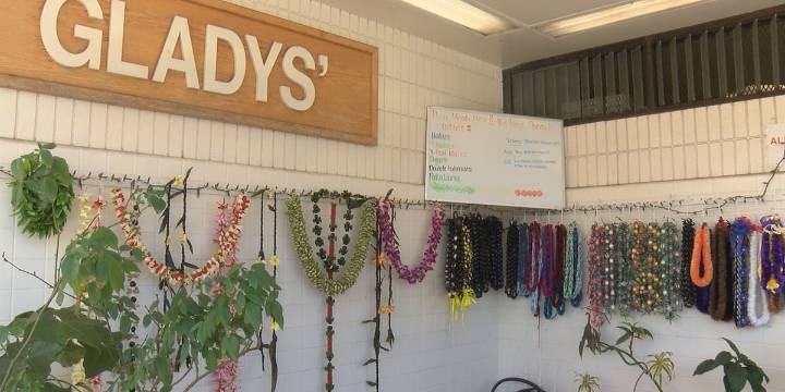 Airport lei business’ future in limbo as owner asks the state for more time