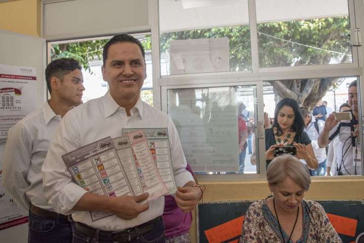 Exgobernador de Nayarit, Roberto Sandoval, seguirá sujeto a proceso por lavado de dinero