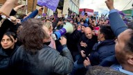 Javier Milei suspendió su actividad de campaña en Tierra del Fuego en medio de movilizaciones opositoras