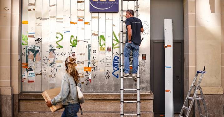 Se blinda Francia ante “Bloqueemos todo”, la protesta que evoca a los “chalecos amarillos”