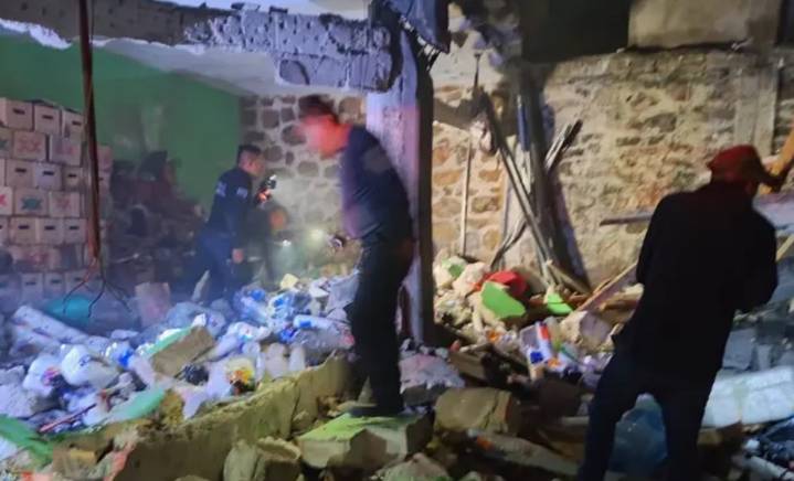 Explosión por pirotecnia en Huehuetlán deja 12 lesionados y casa colapsada