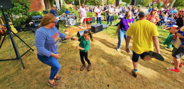 Old East Hill gears up to host 16th annual Belleville Rotary Porchfest