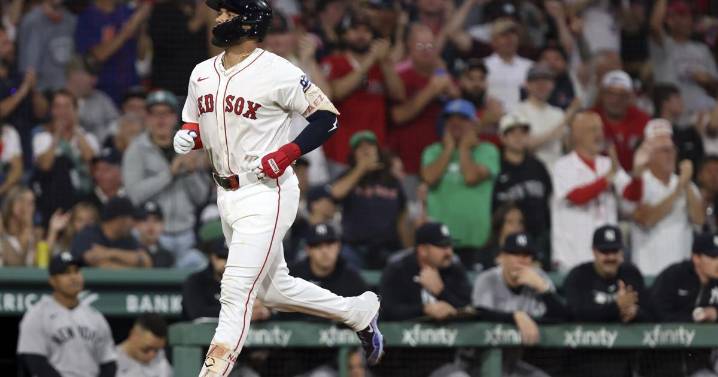 Carlos Narváez’s solo HR caps 6-run 1st, Garrett Crochet fans 12 and Red Sox hold off Yanks 6