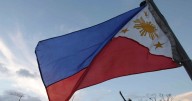 Earthquake in the Philippines sends people running out of homes