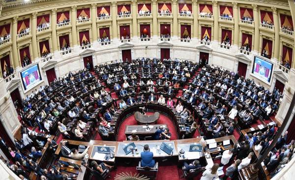 La oposición se organiza en el Congreso para rechazar los ataques del Gobierno a la prensa