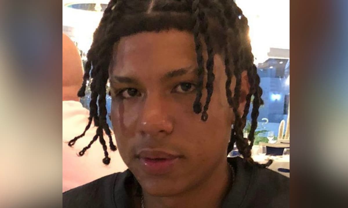 Five charged after boy, 17, is stabbed to death outside south London McDonald’s