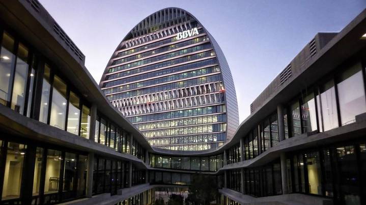 La CNMV autoriza la opa del BBVA sobre el Banco Sabadell