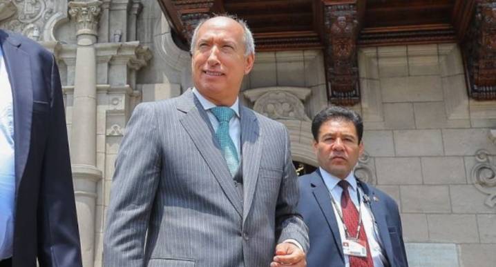 Cancillería reincorpora al embajador Fortunato Quesada por orden judicial