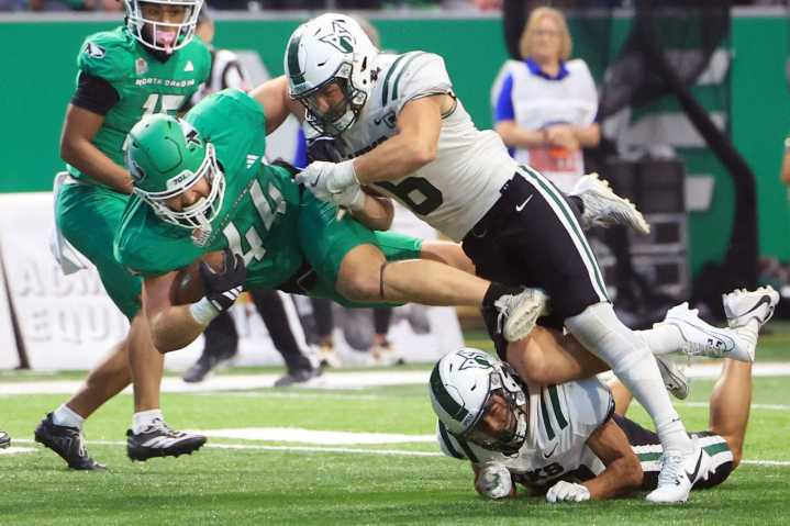 UND's depleted tight end room shines against Portland State; freshman Nathan Hromadka leads with 2 TDs