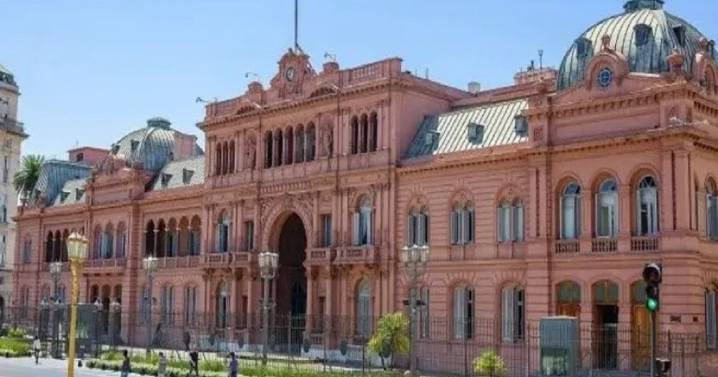 Javier Milei convocó a una reunión de gabinete tras la derrota en las elecciones legislativas de Buenos Aires