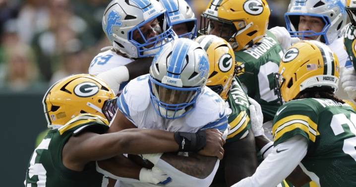 Early signs show Parsons-Clark trade won't hurt Packers' run defense