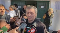 La chicana de Máximo Kirchner al Gobierno luego de votar: "Me preocupa más lo que hace Luis Caputo que lo de Karina Milei"