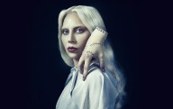 Así se ve Lady Gaga en la serie 'Merlina', de Netflix