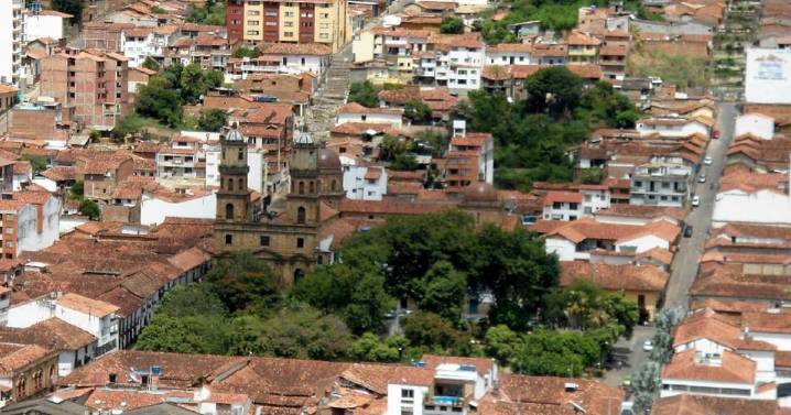 Desmienten presencia de las ‘Águilas Negras’ en Santander tras la circulación de un panfleto