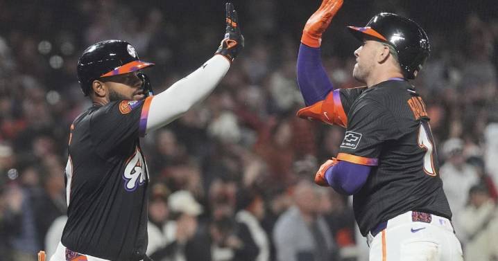 Willy Adames hits three-run homer as Giants beat D-backs 5-3, gain ground on Mets in wild