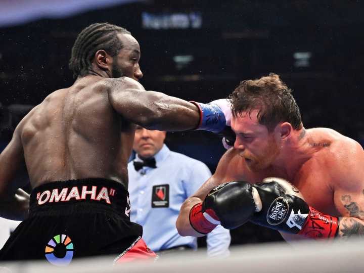 Saúl Canelo Álvarez se quedó sin reinado: Terence Crawford lo venció en Las Vegas y le arrebató sus cuatro coronas