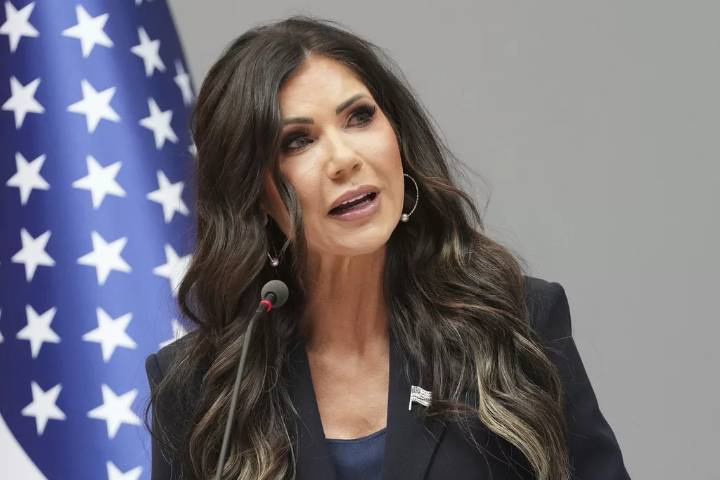 Juez ordena a Trump actualizar sitio web de inmigración para venezolanos con TPS