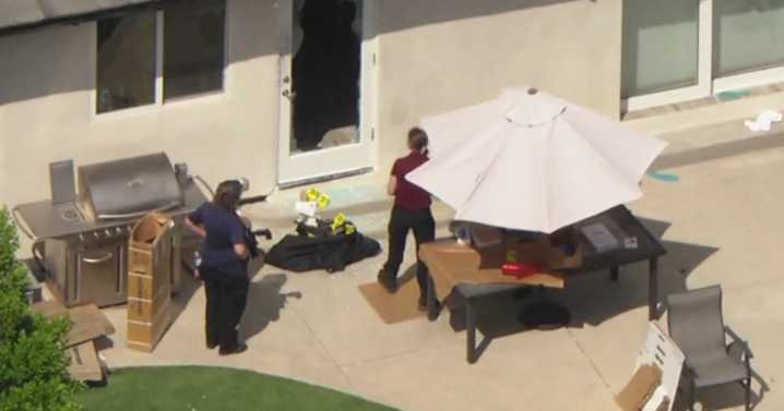 Los Angeles police investigating home invasion burglary in Woodland Hills