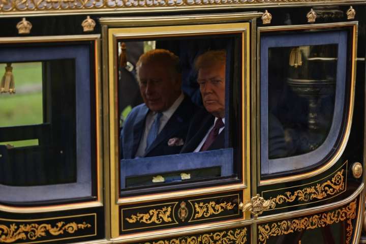 Carlos III recibe en Windsor a Trump al comenzar la visita de Estado al Reino Unido
