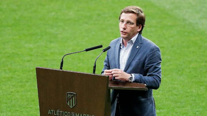 Preguntan a Almeida si prefiere que su hijo sea madridista o que Sánchez siga y su respuesta es clara