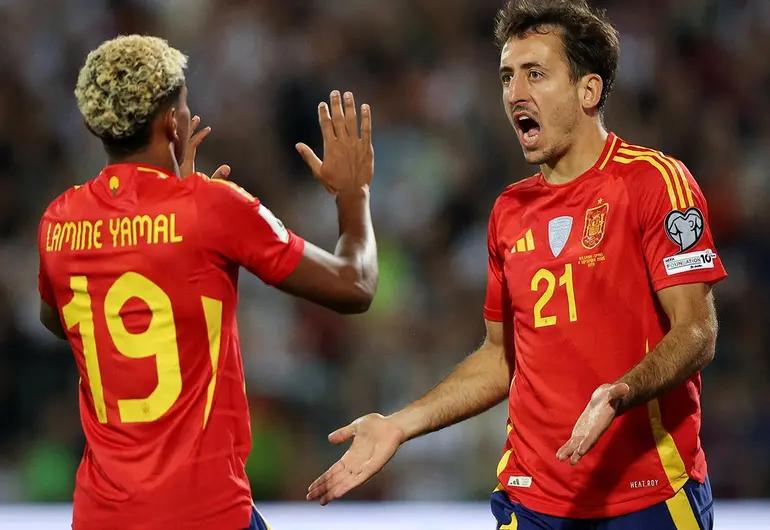 España da su primer paso al Mundial 2026; golea 3