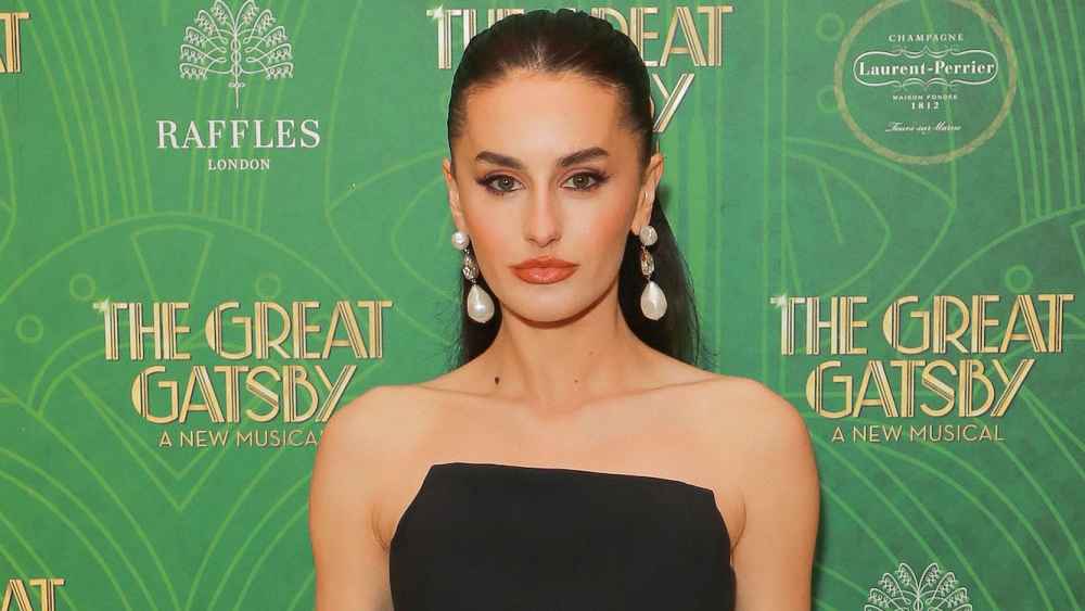 Former 'Love Island' Winner Joins 'Strictly Come Dancing' Hours Pre